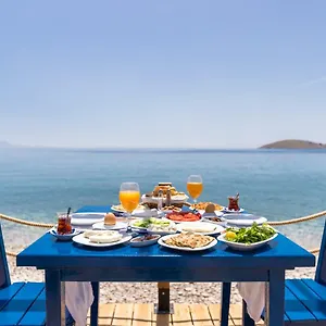  Otel Karia
